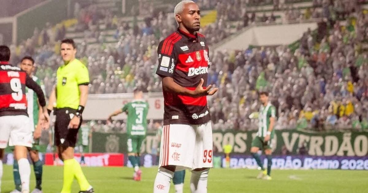 Torcida do Flamengo se manifesta sobre transferência de Lorran para o Sharjah FC