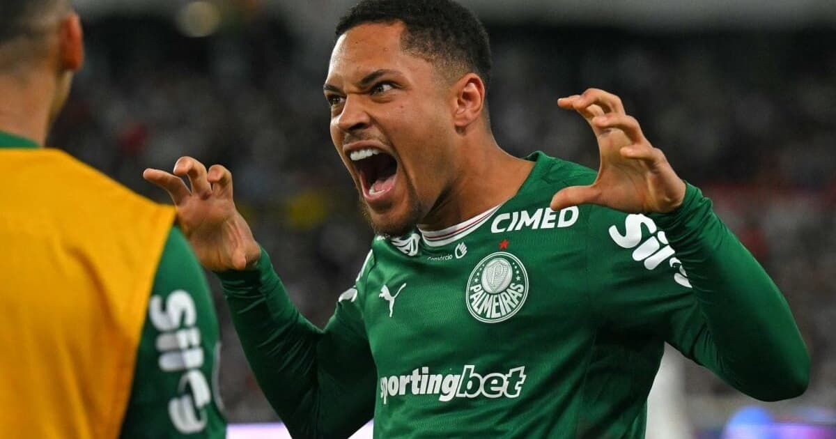 Vitor Roque reencontra bom desempenho no Palmeiras com apoio de Abel Ferreira