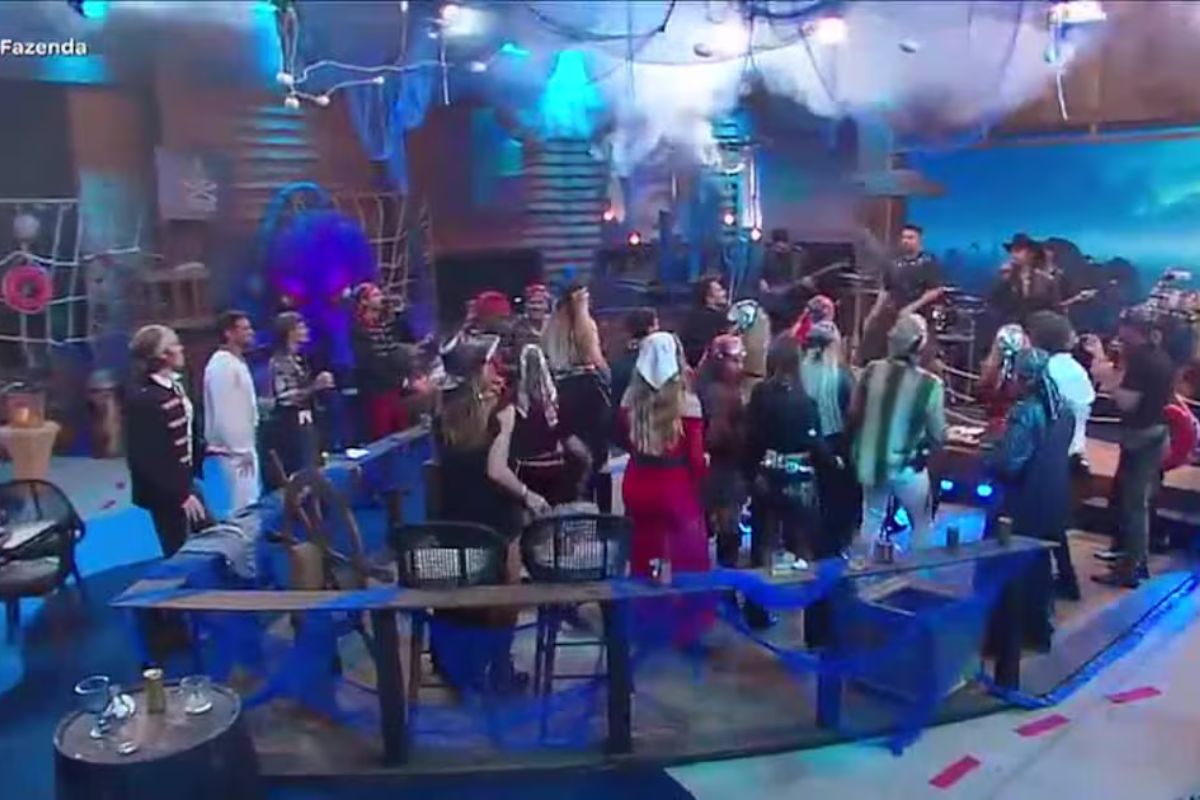 Peões de A Fazenda 18 se Declararam Durante Primeira Festa do Reality