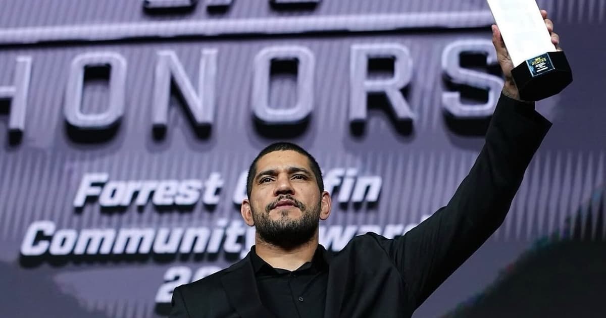 Sem Poatan, UFC confirma disputas de cinturão para o UFC 334