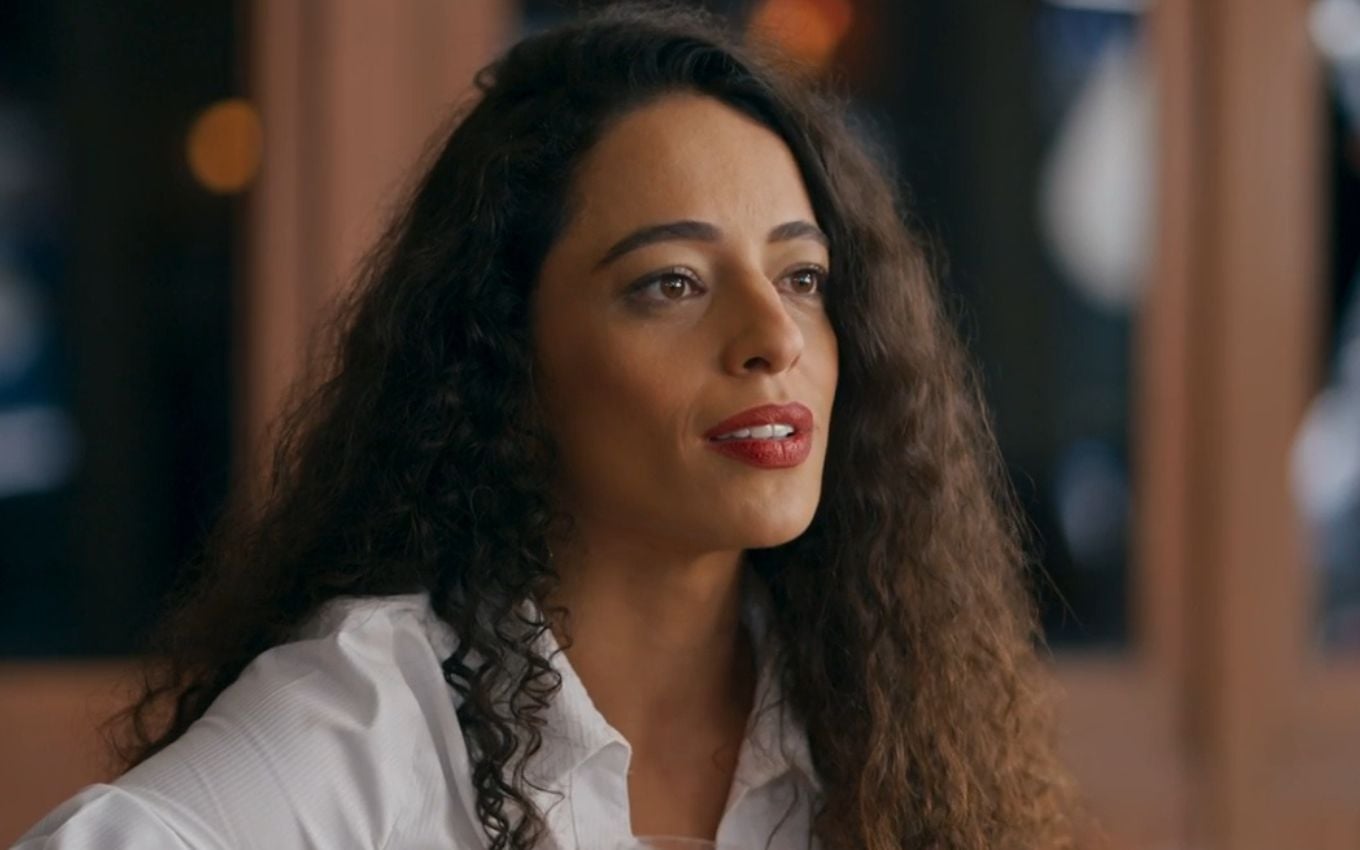 Adriana utiliza Lyris como aliada em busca pela verdade em Quem Ama Cuida