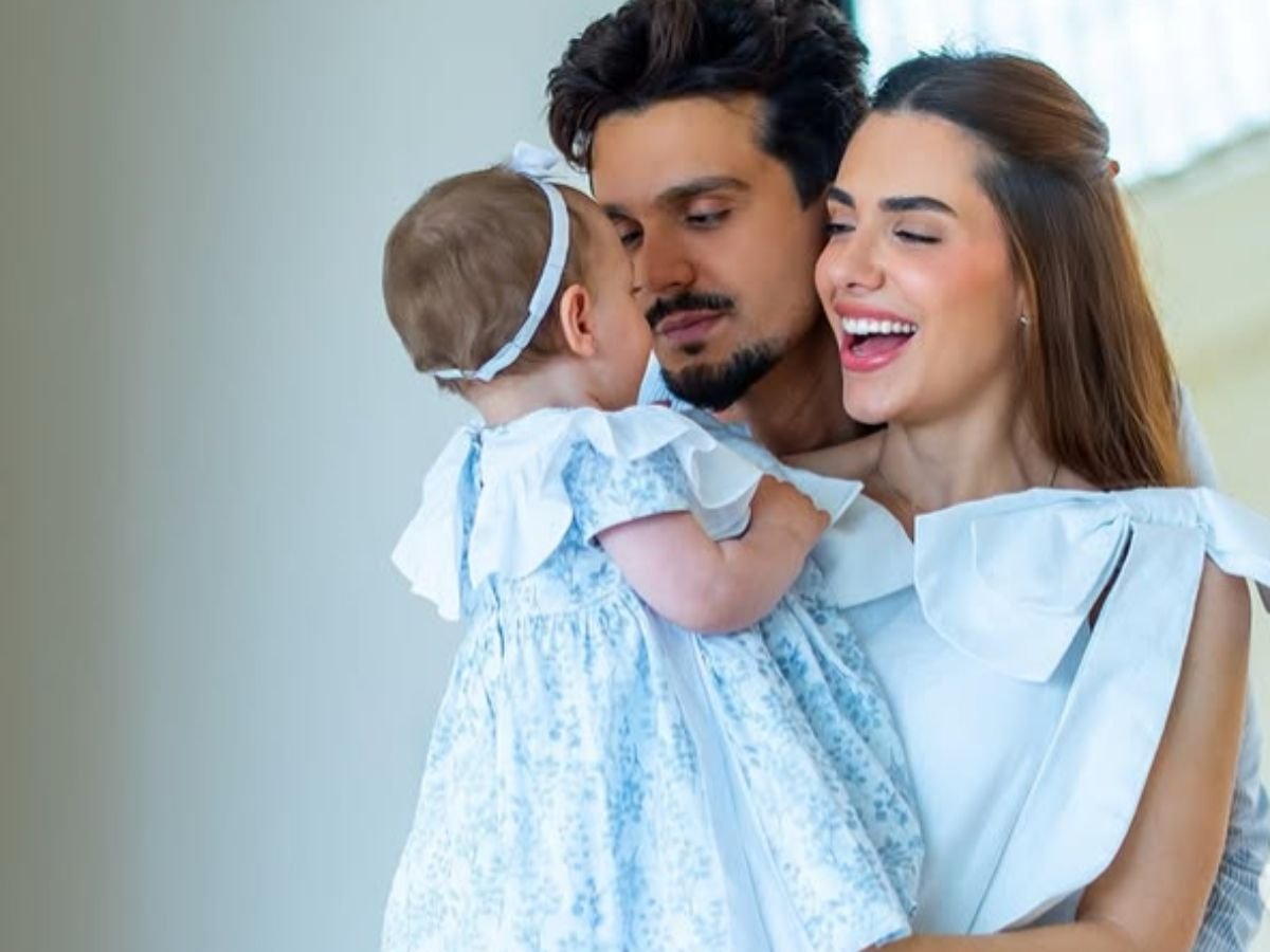 Luan Santana e família partem para férias nos EUA após show em Goiânia