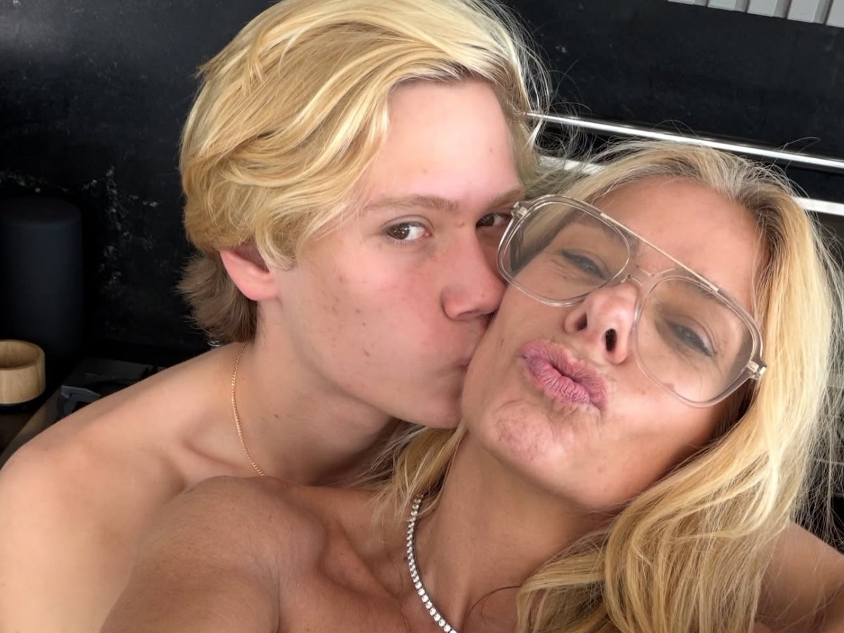 Adriane Galisteu se reencontra com o filho e expressa sua felicidade: 'Amando tanto'