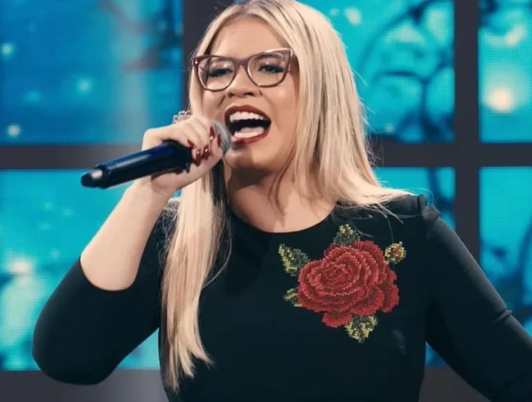 Marília Mendonça deixou música sobre aviões antes do trágico acidente, revela Leo Dias