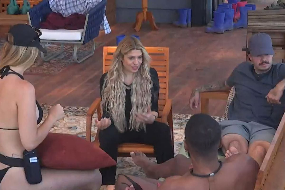 Rikardo e Adryana criticam postura de Darlin em A Fazenda 18: 'Faz de boazinha'