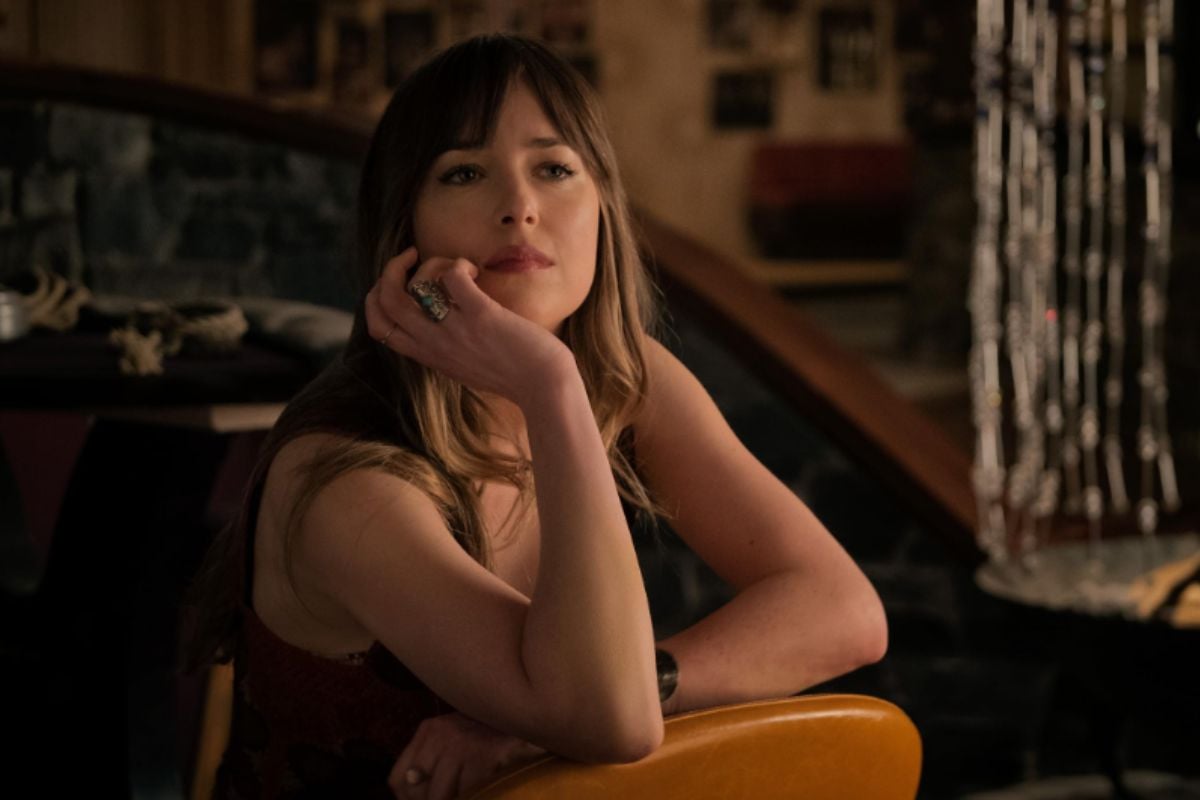 Dakota Johnson expressa anseio por maternidade: 'Espero ter essa sorte'